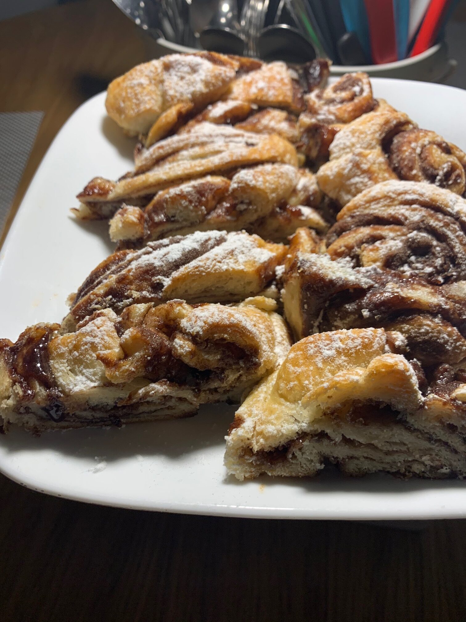 שוקולד rotated - בצק שמרים עלים קנוי במלית שוקולד