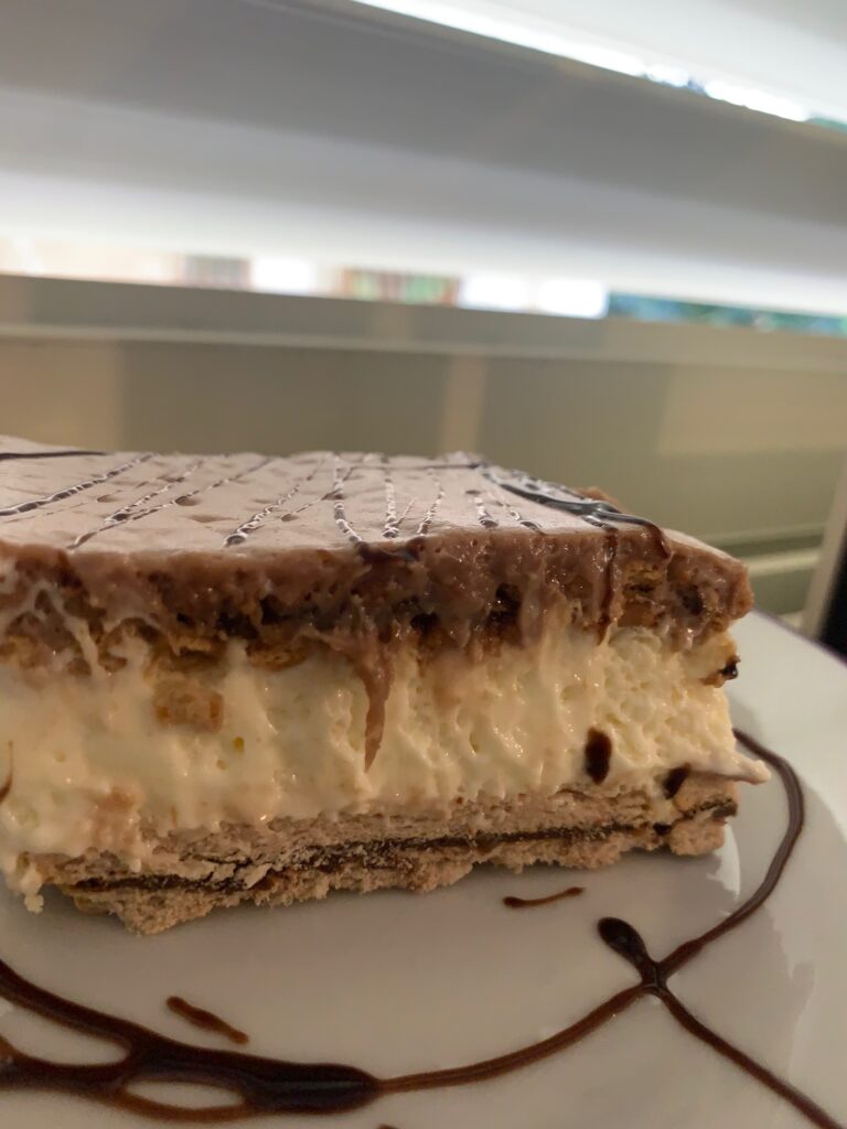 קסטה ביסקוויט שוקולד שמנת כשר לפסח 768x1024 - קסטה ביסקוויט שוקולד שמנת כשר לפסח